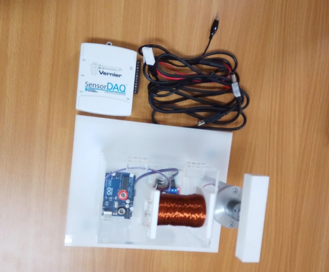 Eksperimen Induksi Elektromagnetik (Electromagnetic Induction Experiment)